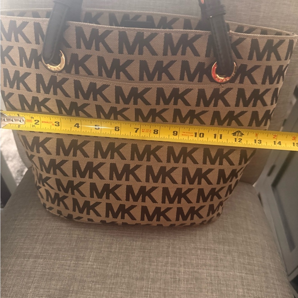 Michael Kors Black and Tan Tote Bag - Picture 5 of 12